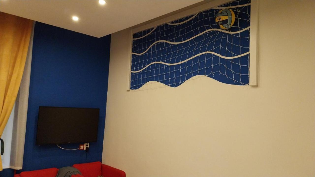Yellow Blue Apartment *